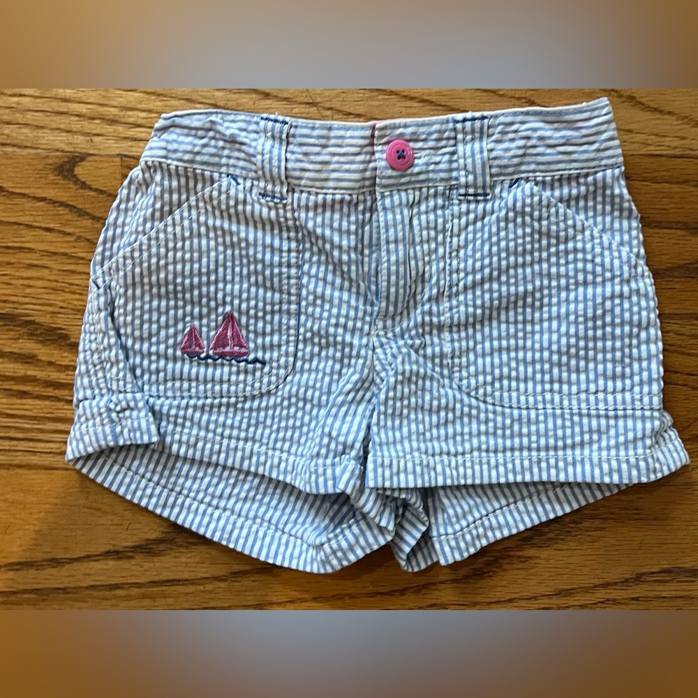 Lilly Pulitzer girl’s(5) blue striped shorts with small sailboat embellishments